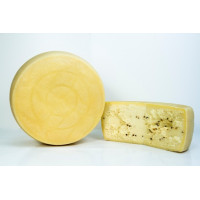 Pepato Stagionato - 1/8 di Forma 2kg - Cao Formaggi Pepato Stagionato - 1/8 di Forma 2kg - Cao Formaggi