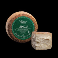 Juncu - formaggio pecorino misto-capra - Fanari Juncu - formaggio pecorino misto-capra - Fanari