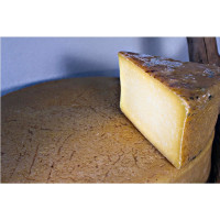 Lughente, formaggio vaccino sardo - Luigi Biddau