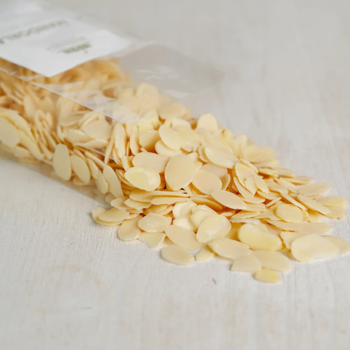 Mandelblättchen - Geschälte Toritto-Mandeln in feinen Scheiben - Hergestellt in Bari -500-g-Packung - La Fattoria Della Mandorla